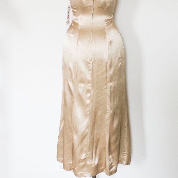 Gorgeous Vintage Dress - Picture 4 of 11